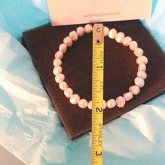 Tiny Devotions Freshwater Pink Pearl Bracelet - Picture 4 of 8